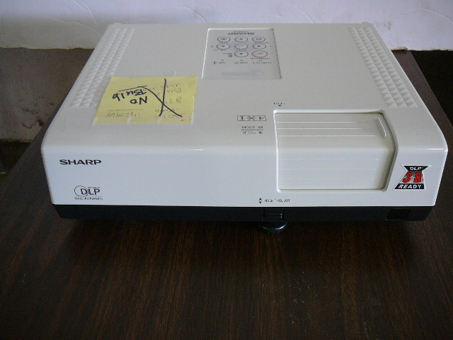 lot 129 image: Sharp DLP 3D Ready Texas Instruments Projector