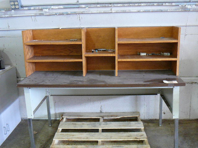 lot 133 image: Table & Desk Topper