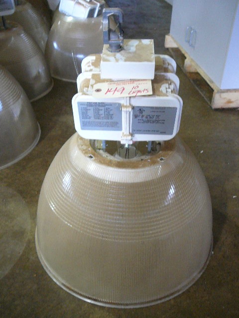 lot 149 image: Lot of Warehouse Lithonia Lights