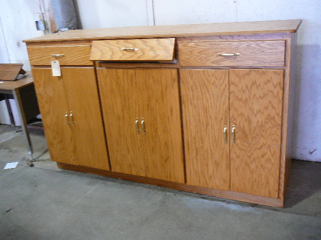 lot 7 image: Oak Storage Unit With Shelves & Drawers