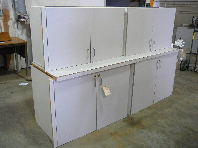 lot 13 image: Upper & Lower Cabinet Set With Shelves