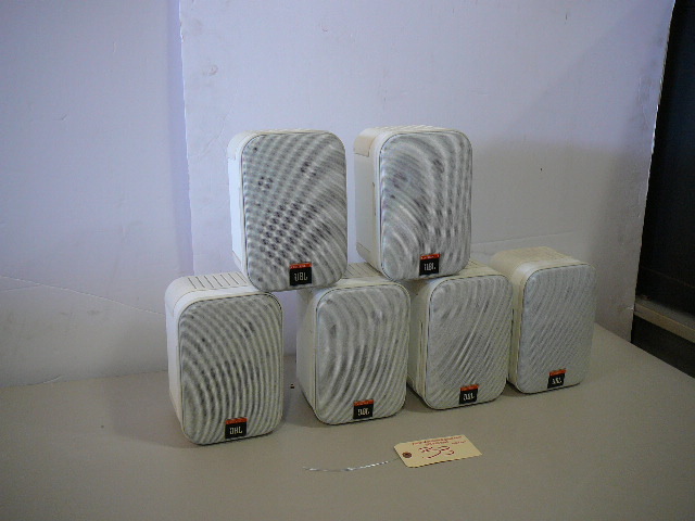lot 33 image: 6 Control JBL Speakers