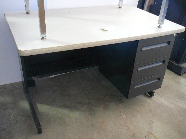 lot 48 image: WorkstationDesk With Drawers