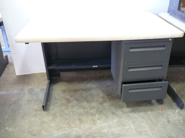 lot 62 image: WorkstationDesk With Drawers