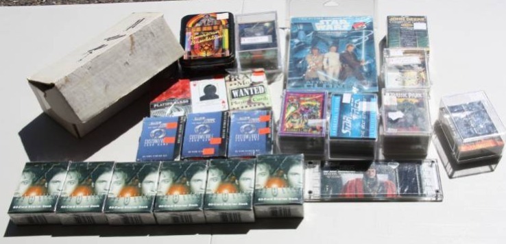 lot 1 image: Non Sports Cards Lot  23 Items