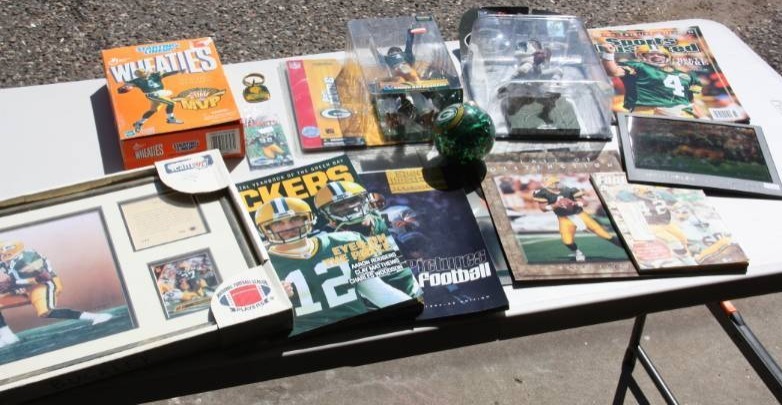 lot 5 image: Green Bay Packers and Brett Favre Lot  14 Items