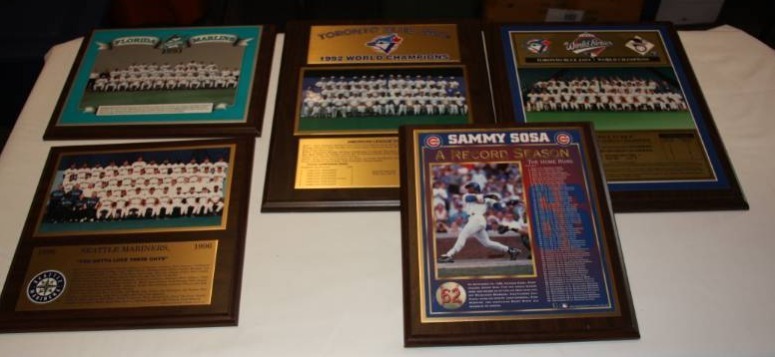 lot 60 image: Baseball Plaque Lot  5 Items