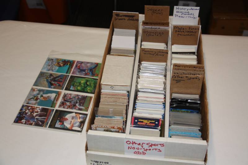 lot 63 image: Lot of Non Sports Cards  2000 Cards