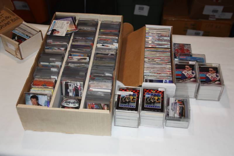 lot 67 image: Nascar Trading Card Lot  3000 Cards