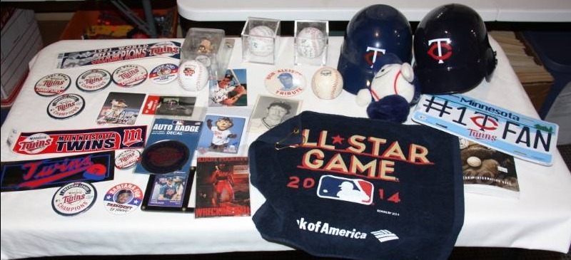 lot 101 image: Minnesota Twins Resale Lot  38 Items