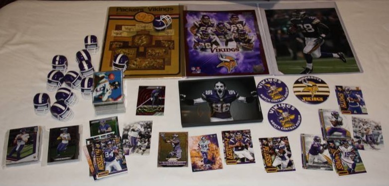 lot 105 image: Minnesota Vikings Lot  8 Items Plus 125 Cards
