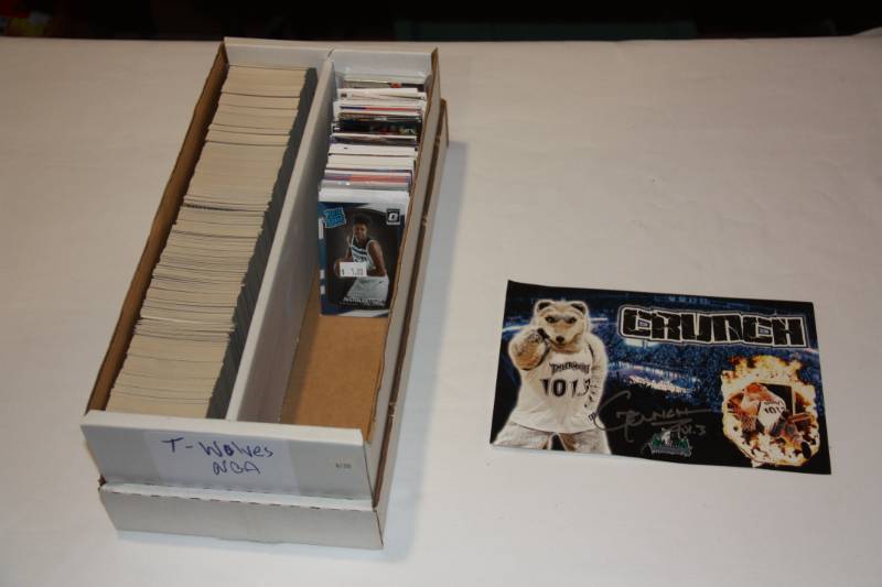 lot 108 image: Minnesota Timberwolves Basketball Card Lot  1,000 Cards