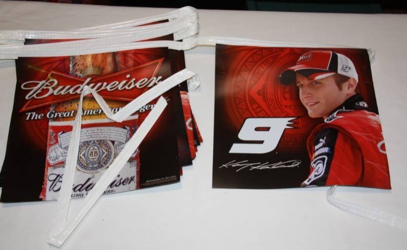 lot 123 image: Kasey Kahne Nascar Budweiser Flag String Banner