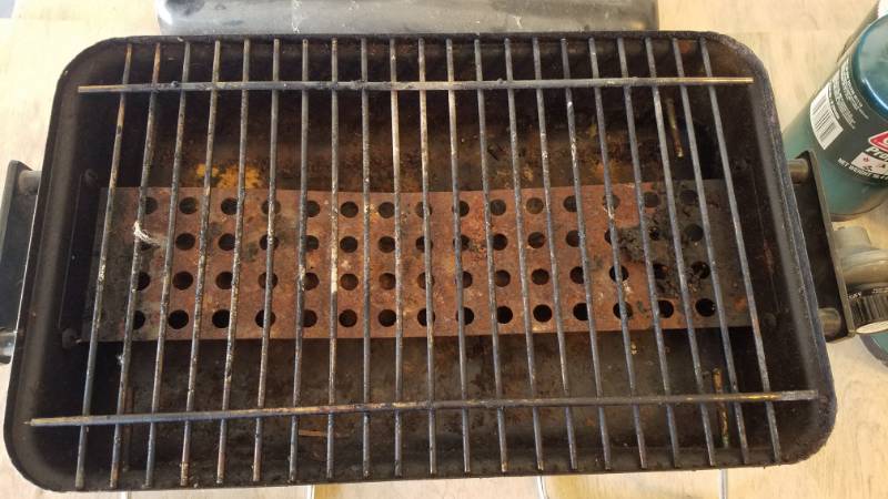 lot 47 image: Thermos Camp Grill and 10 Camp Propane Tanks