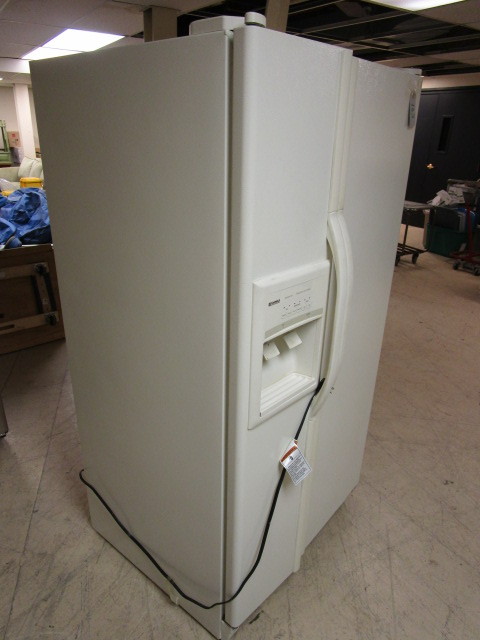 lot 103 image: KENMORE REFRIGERATOR