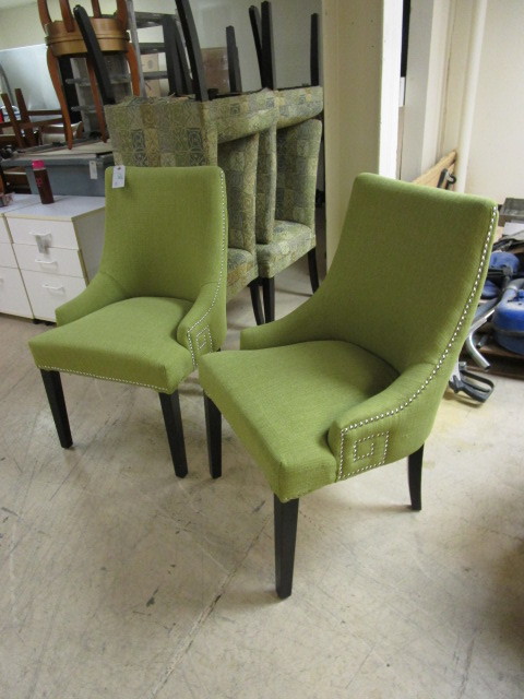 lot 138 image: GREEN ACCENT CHAIRS