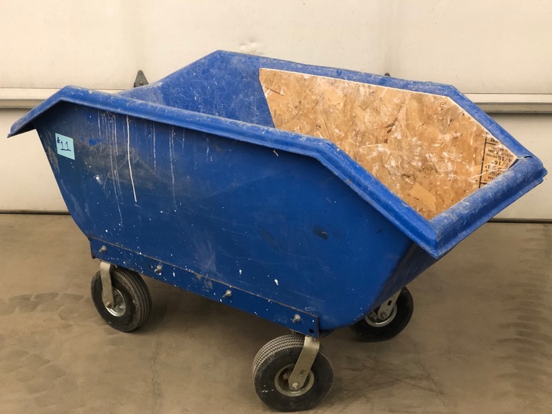 lot 11 image: Commercial Rolling Mixing Tub  Recycling Tub