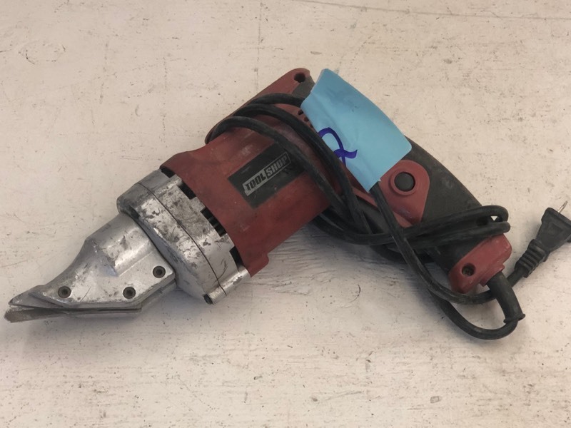 lot 32 image: Tool Shop 18-Gauge Metal Shear