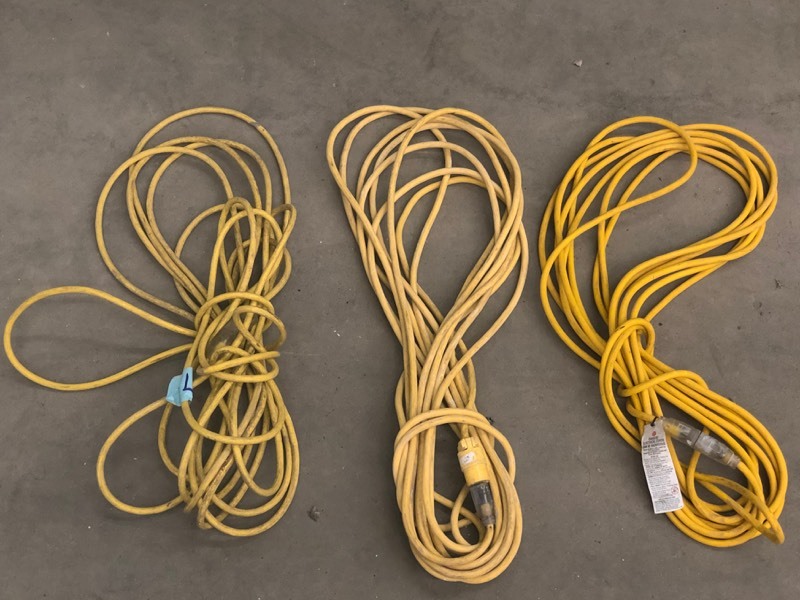 lot 71 image: (3) Electrical Extension Cords