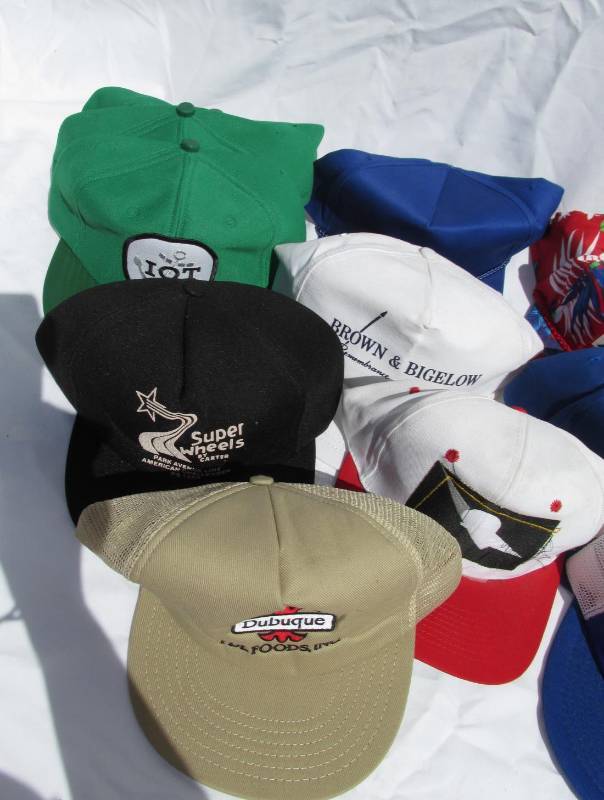 lot 23 image: Lot of Vintage Trucker and Baseball Hats