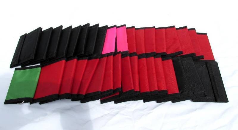 lot 45 image: Lot of New Vintage Nylon Velcro Wallets