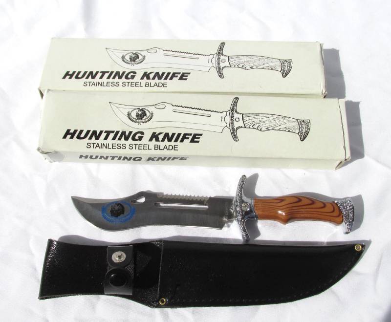 lot 58 image: Lot of New Vintage Stainless Steel Blade Hunting Knives With Leather Sheathes