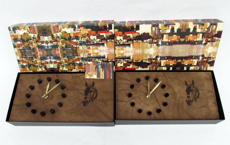 lot 96 image: Pair of New Vintage 1978 Ak-Sar-Ben Thoroughbred Racing Association Horse Themed Clocks