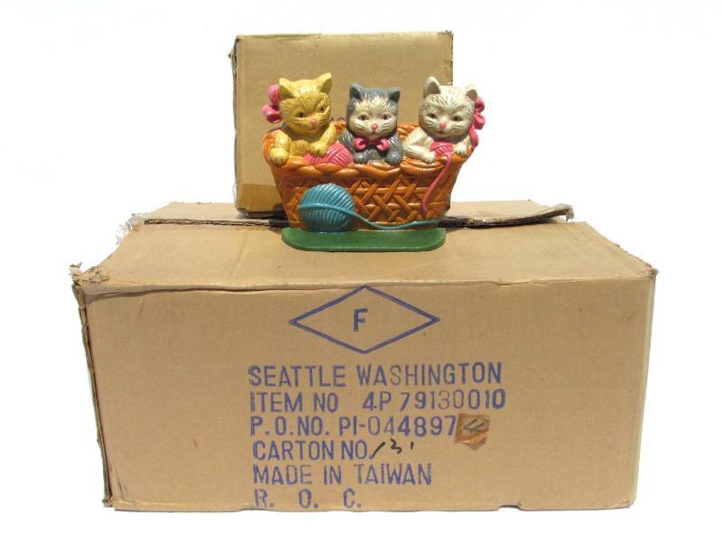 lot 70 image: Case of New Vintage Cast Iron Kitten Door Stops