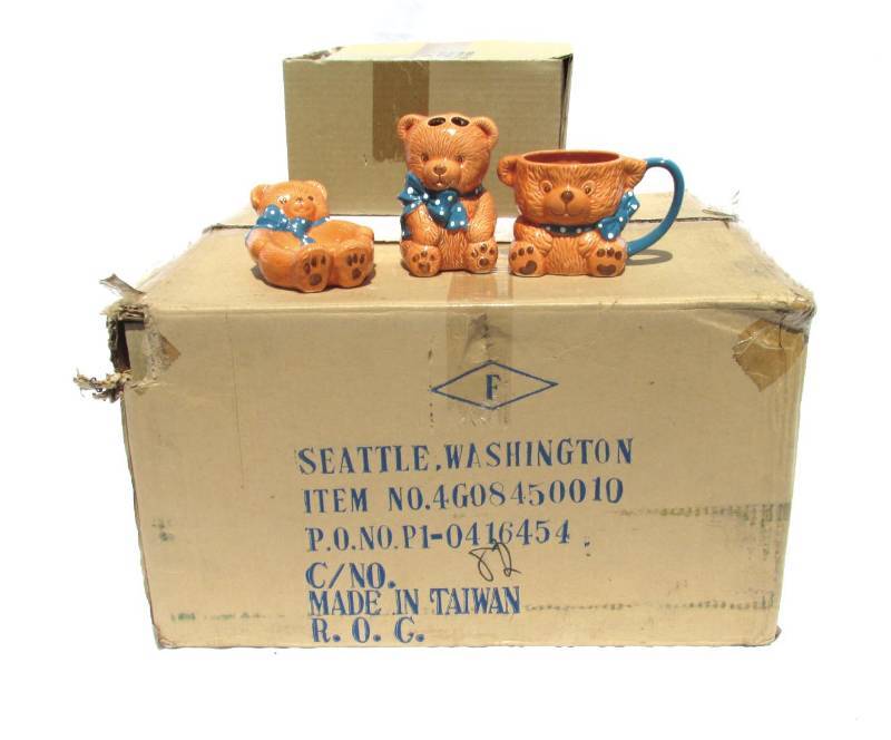 lot 85 image: Case of New Ceramic Teddy Bear Bathroom Toothbrush Holder, Mug and Soap Dish Sets
