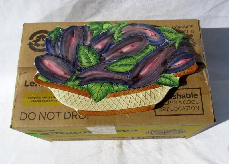 lot 14 image: Lot of New Vintage Ceramic Eggplant Themed Trivets