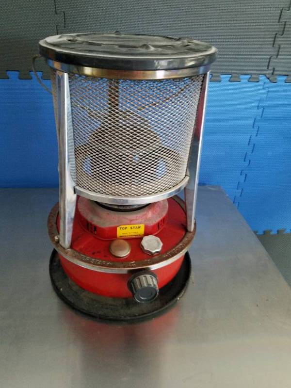 lot 28 image: Vintage Top Star Kerosene Heater