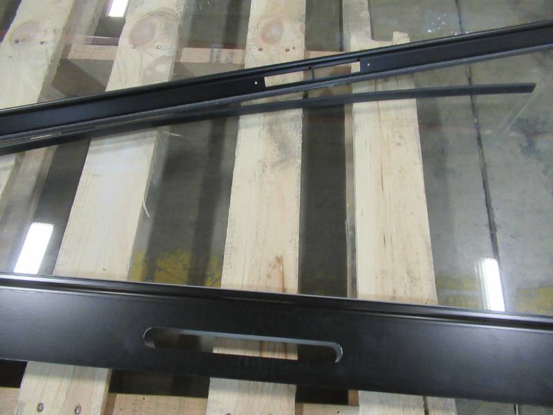 lot 88 image: Sliding Patio Door for Jeld-wen LOWOLJW220100040, Black Frame. - Replacement door only