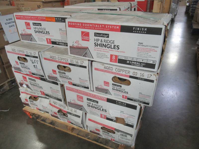 lot 3 image: PRODUCTS Owens Corning DecoRidge 20-lin ft Aged Copper Hip and Ridge Roof Shingles DEAC. Approximately 25 Cases
