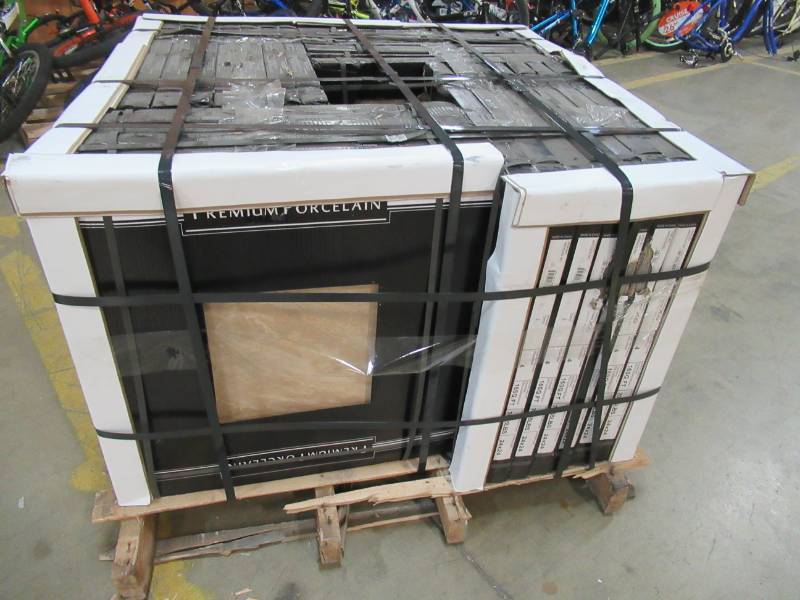 lot 12 image: MSI Onyx Sand 24 in. x 24 in. Glazed Porcelain Floor and Wall Tile (16 sq. ft.  case) - 30 Cases, 4 TilesCase