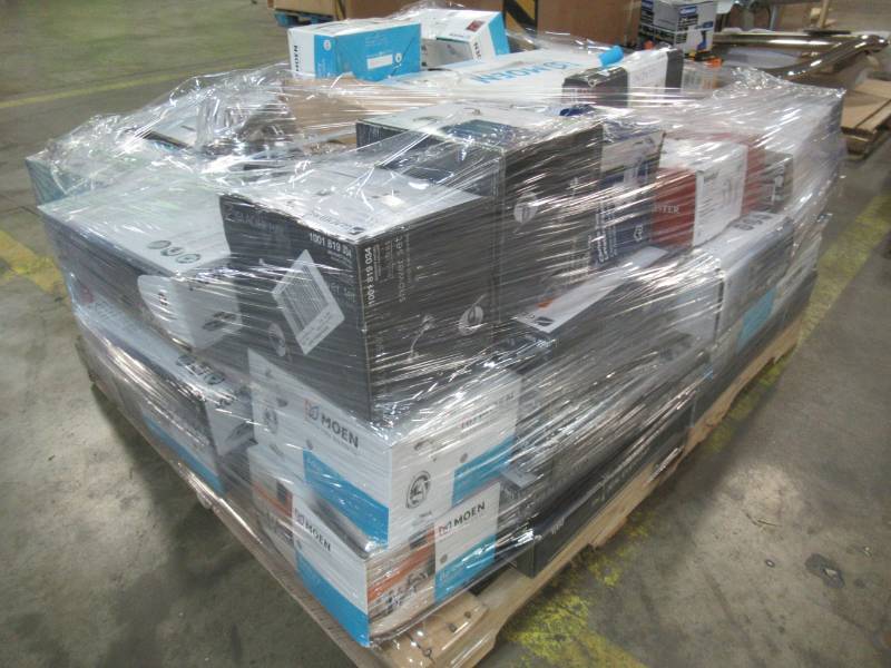 lot 156 image: WHOLESALE MIXED PALLET OF RETURNS - BATHROOM & KITCHEN FAUCETS