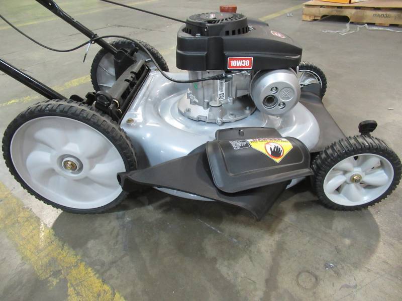 CRAFTSMAN M110 140-cc 21-in Gas Push Lawn Mower with Briggs & Stratton