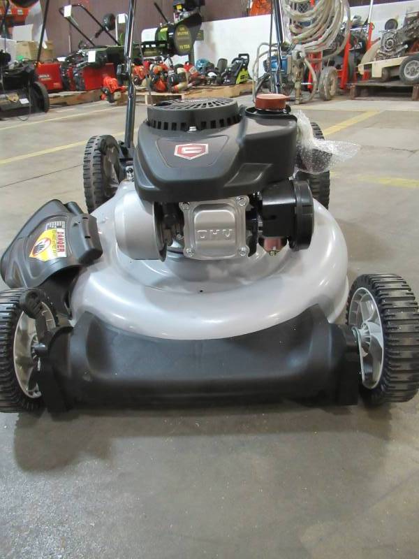 CRAFTSMAN M110 140-cc 21-in Gas Push Lawn Mower with Briggs & Stratton