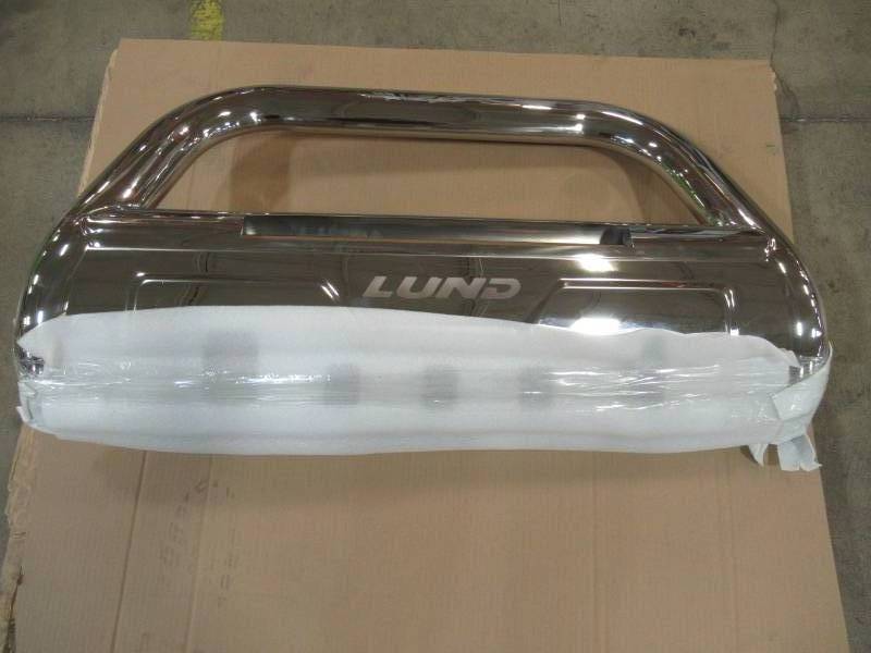 lot 194 image: Lund Stainless 3.5 LED (20 Light Bar and Harness Included) Bull Bar With Skid Plate for 2010-2018 RAM 25003500