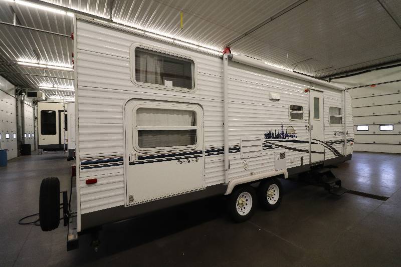 lot 2 image: 2006 Wildwood 27BHSS Bunkhouse wSlide-out Travel Trailer NO RESERVE