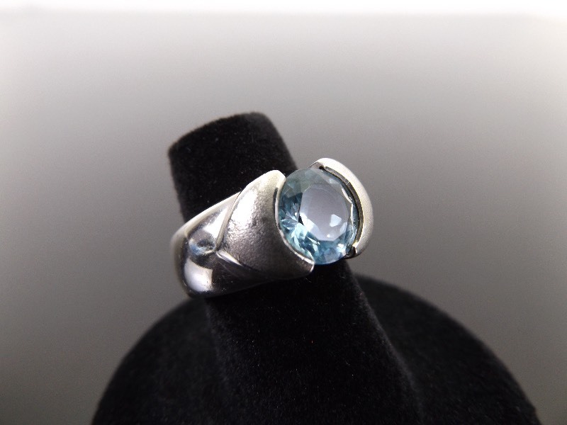 lot 3 image: .999 Fine Silver Faceted Topaz Ring Size 6
