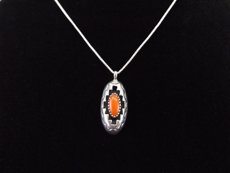 lot 8 image: .925 Sterling Silver Navajo Red Coral Cabochon Pendant Necklace
