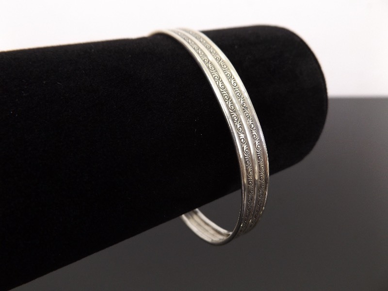 lot 42 image: .925 Sterling Silver DANECRAFT Bangle Bracelet