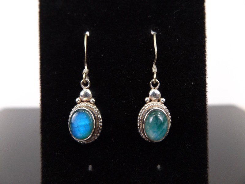 lot 51 image: .925 Sterling Silver Spectrolite Cabochon Dangle Earrings
