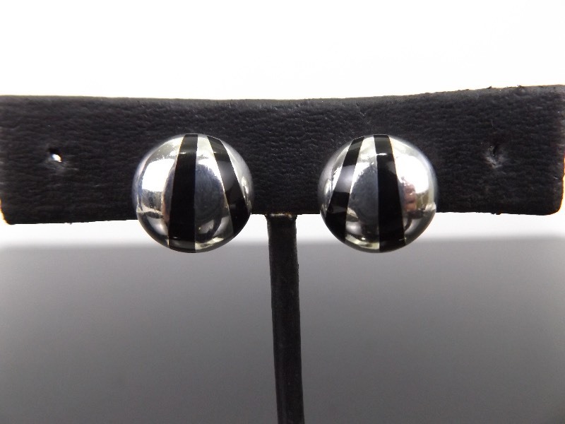 lot 65 image: .925 Sterling Silver Inlayed Onyx Designer Clip Earrings