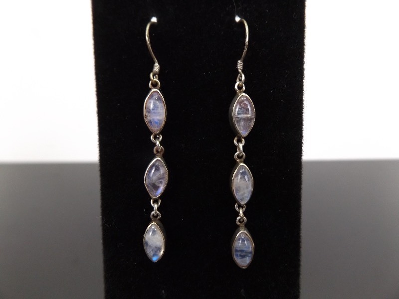 lot 82 image: .925 Sterling Silver Moonstone Cabochon Dangle Earrings