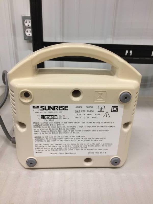 lot 12 image: Pulmo-Aide DeVILBISS Compact Compressor Model 3655D