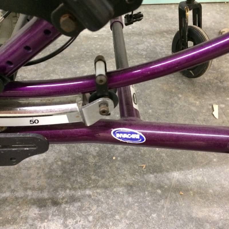 lot 37 image: INVACARE SOLARA TILT IN SPACE WHEELCHAIR - EXCELLENT CONDITION - MISSING LEG REST AND LEFT SIDE ARM