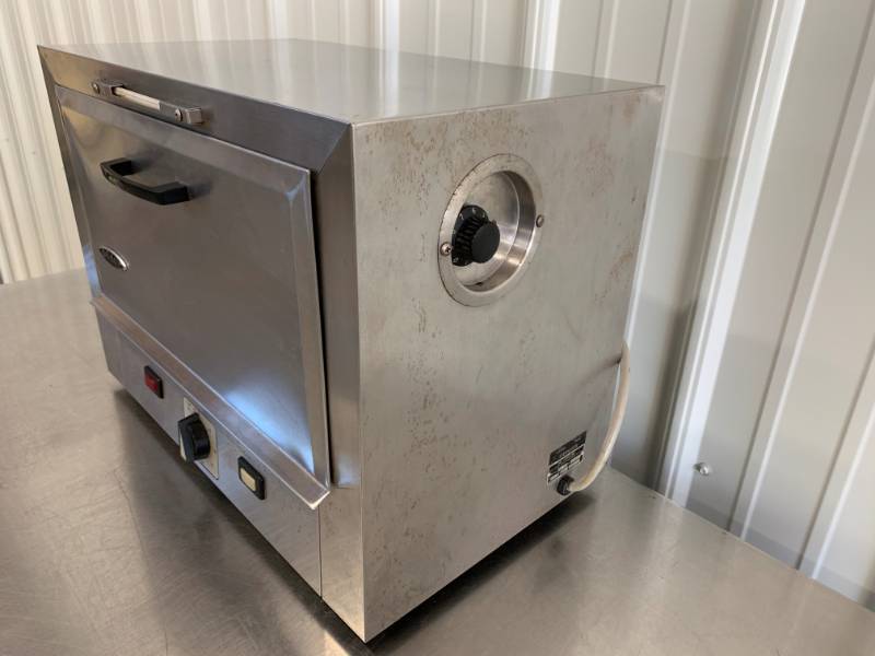 lot 4 image: MSRP $900 Dri-Clave 150 Dry Heat Sterilizer Great working condition