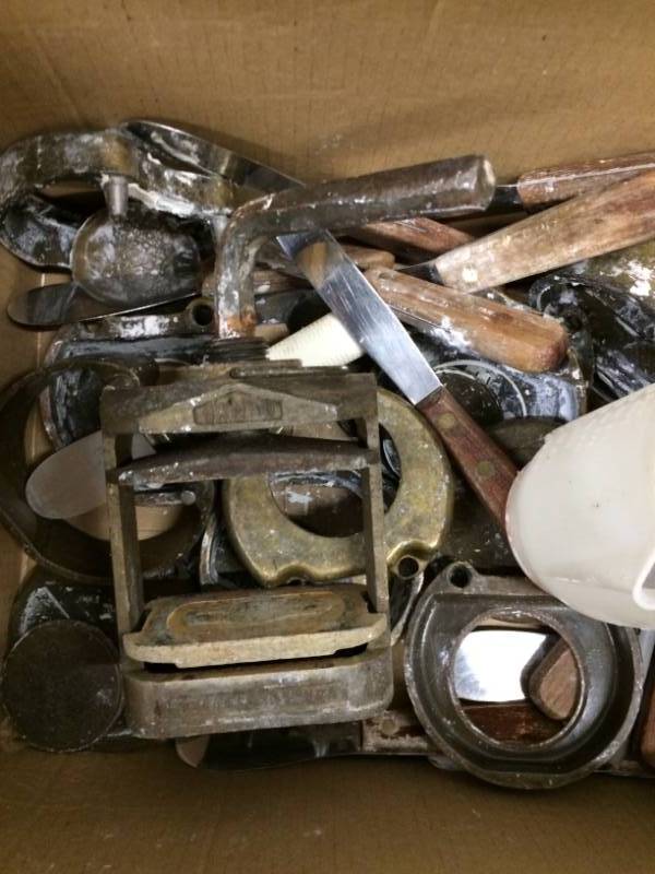 lot 7 image: Miscellaneous Box Of Parts