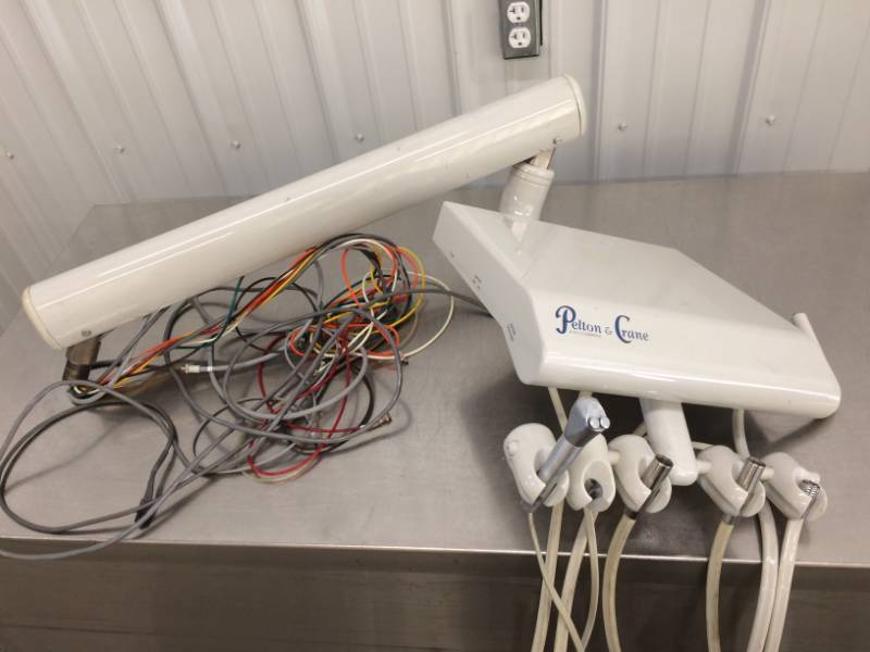 lot 25 image: Pelton & Crane Dental Delivery System 1520 Unable To Test Though The System Appears Like New - Many Pictures So Please Use Those To Determine Condition